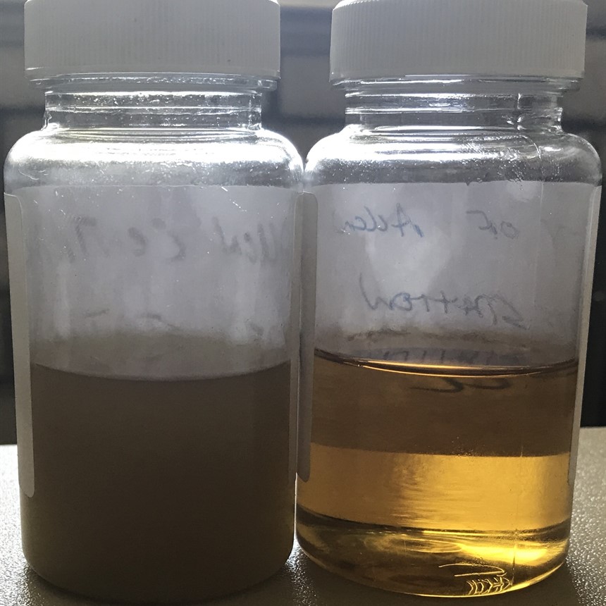 Should the hydraulic oil be replaced?